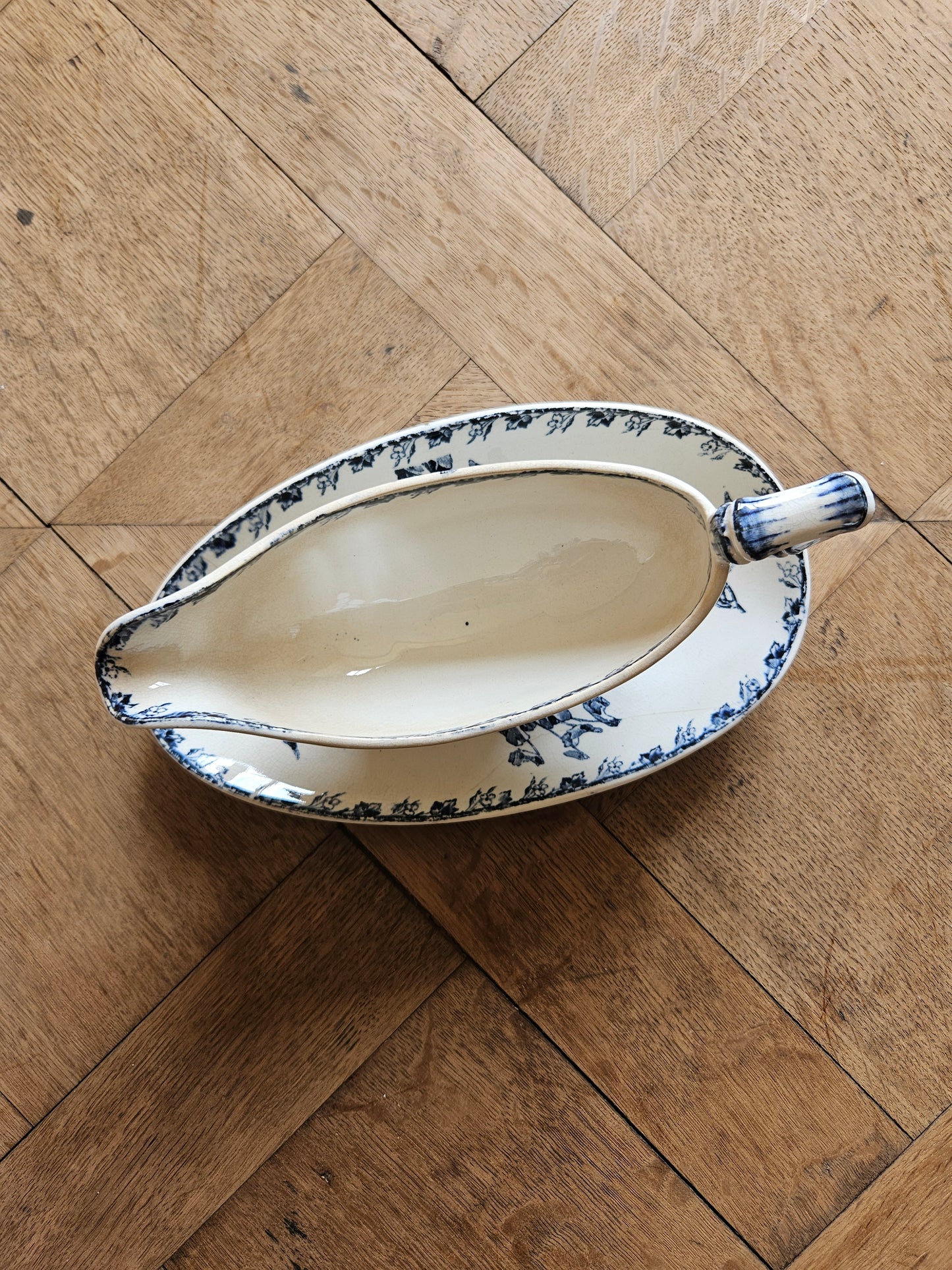 Saucière U&C Sarreguemines, Stella