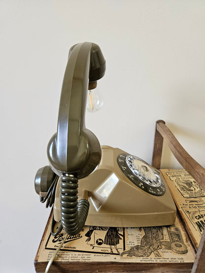 Lampe vintage BakéLight, kakie
