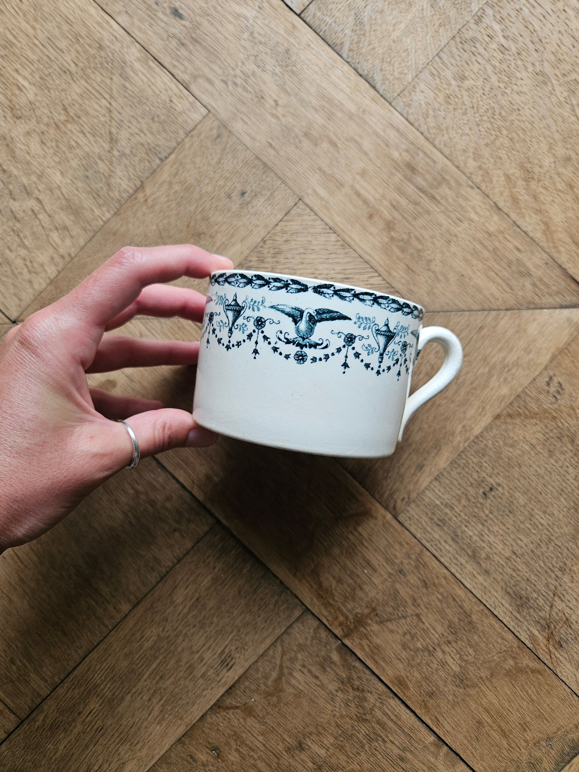 Tasse ancienne terre de fer Badonviller Primerose