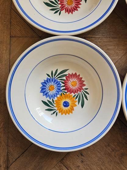 Assiettes creuses vintage fleuries