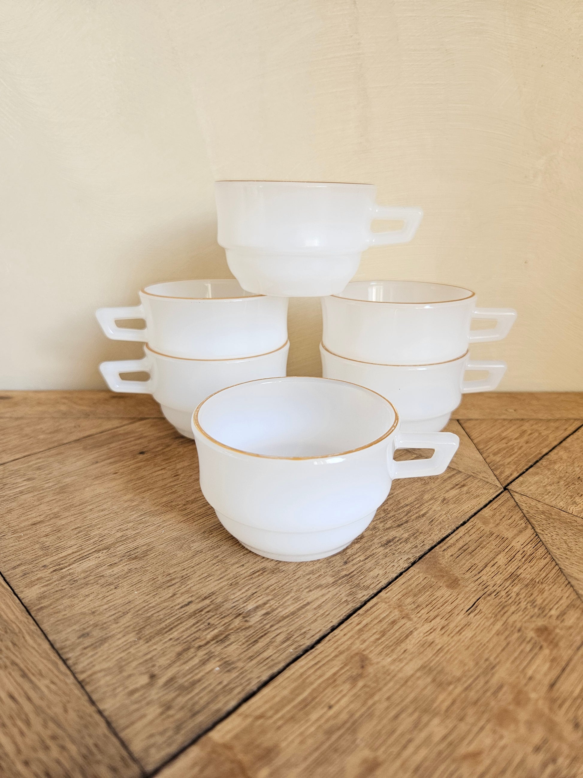Tasses à café Arcopal style art déco 