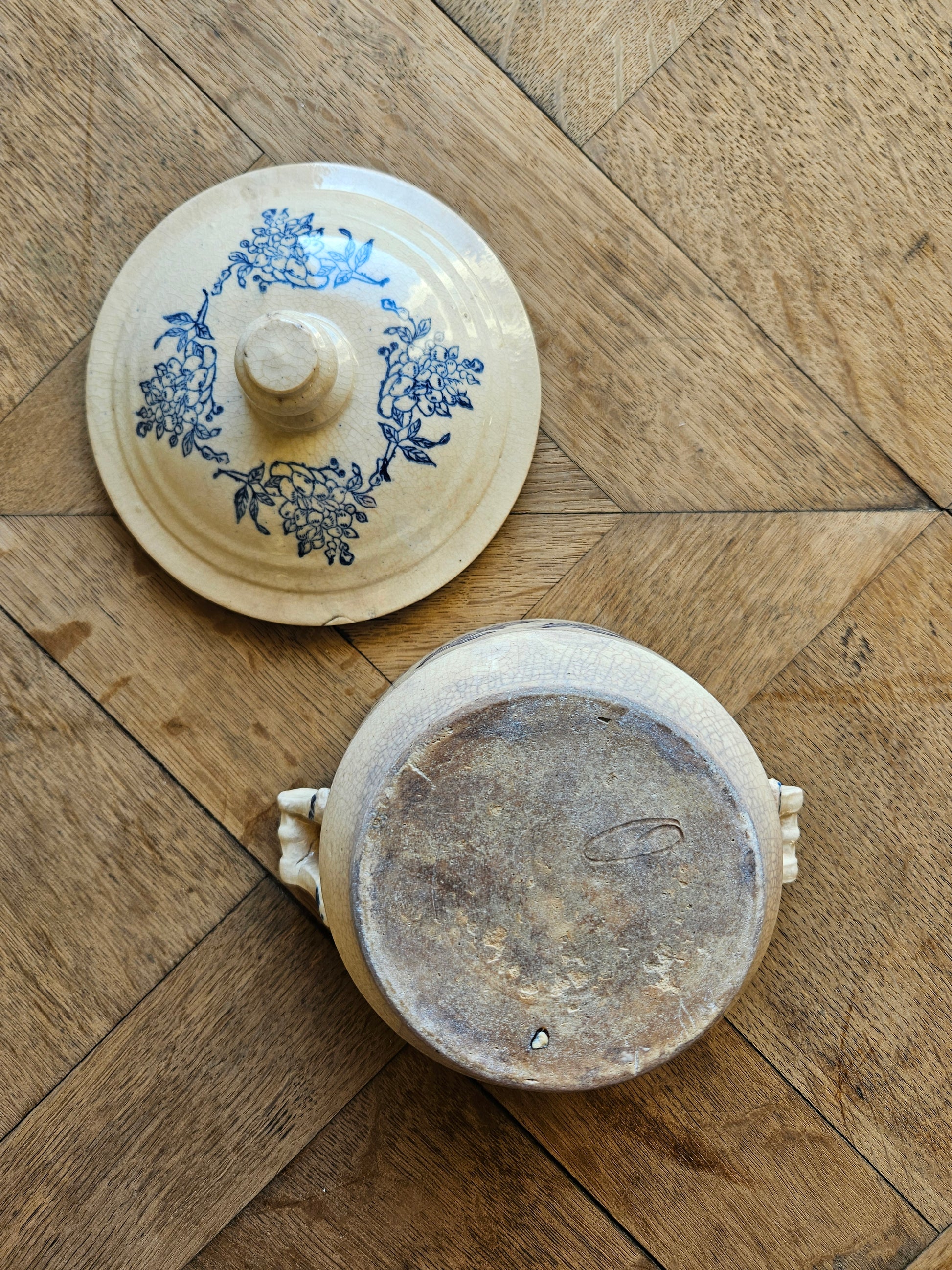 Pot ancien St Uze