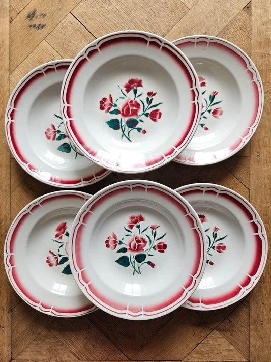 Assiettes creuses vintage Badonviller,  décor de roses et pissenlits rouges et verts