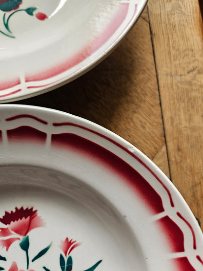 Assiettes creuses vintage Badonviller,  décor de roses et pissenlits rouges et verts