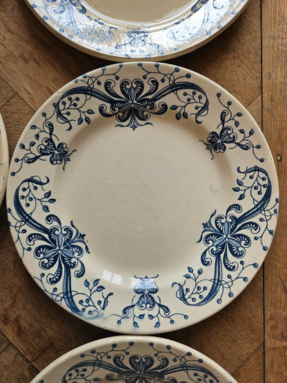 Assiettes plates anciennes Faïencerie de Lyon, Joconde