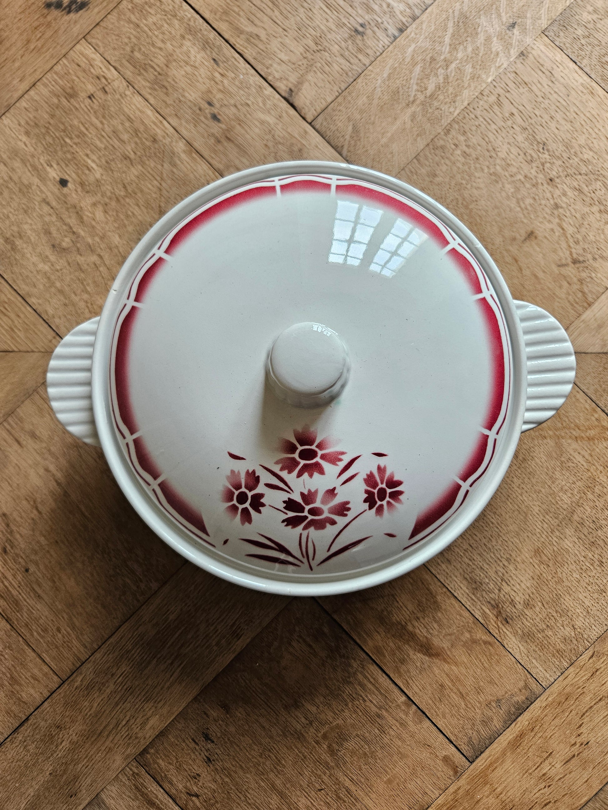 Soupière vintage Badonviller rouge