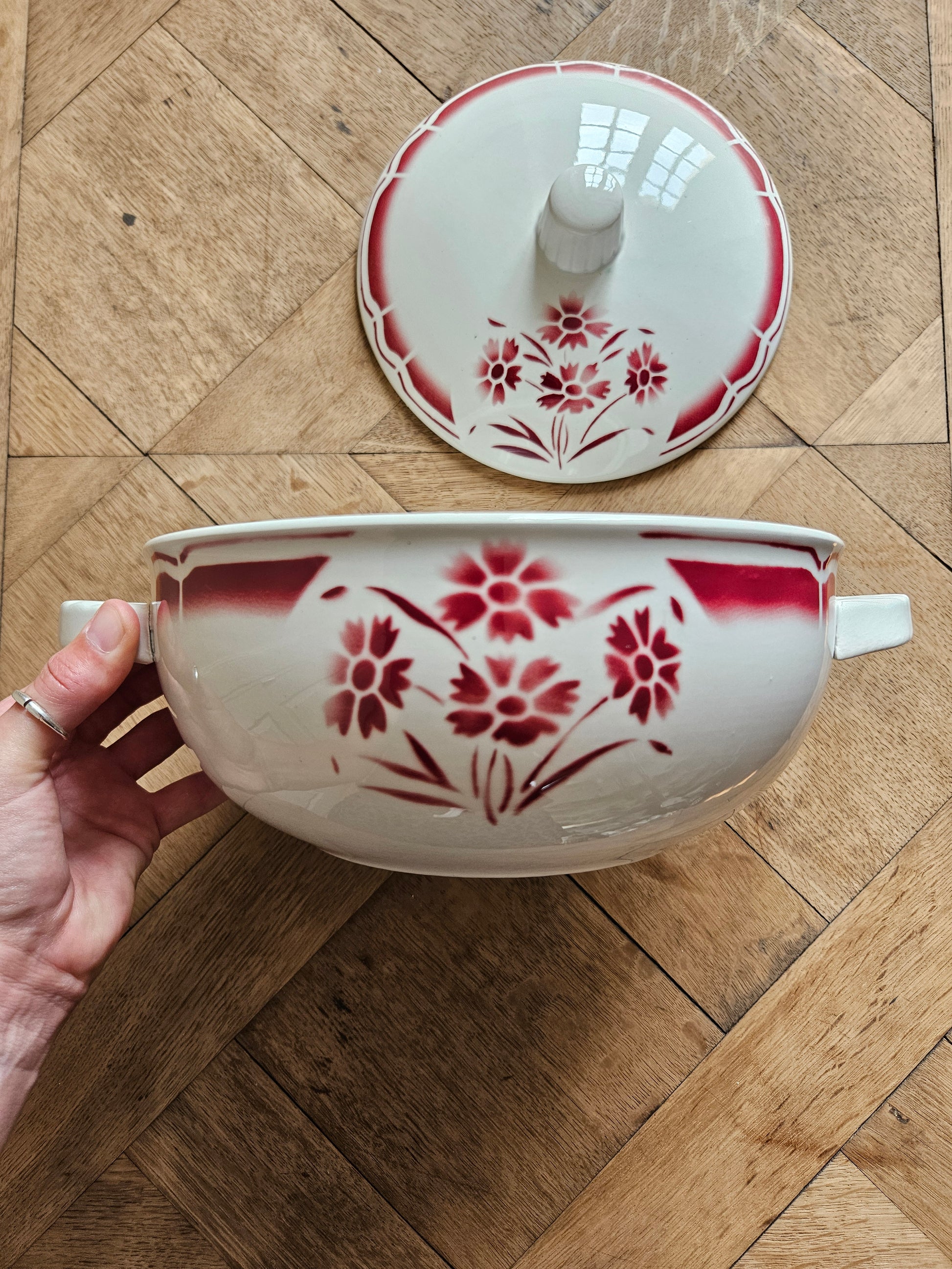 Soupière vintage Badonviller rouge