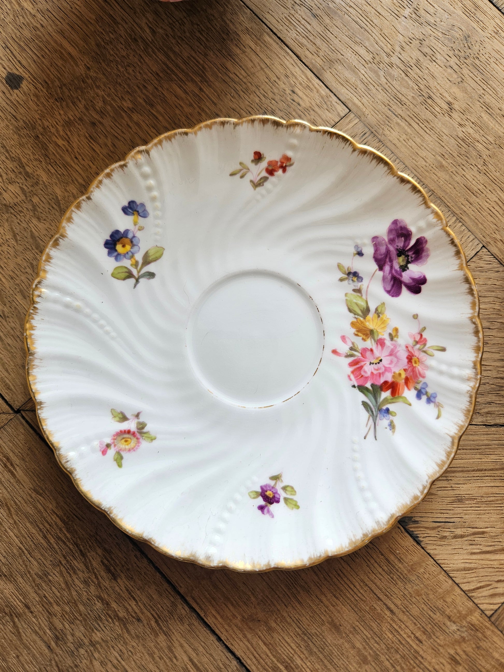 Tasses anciennes Sarreguemines modèle Saxe en porcelaine à fleurs