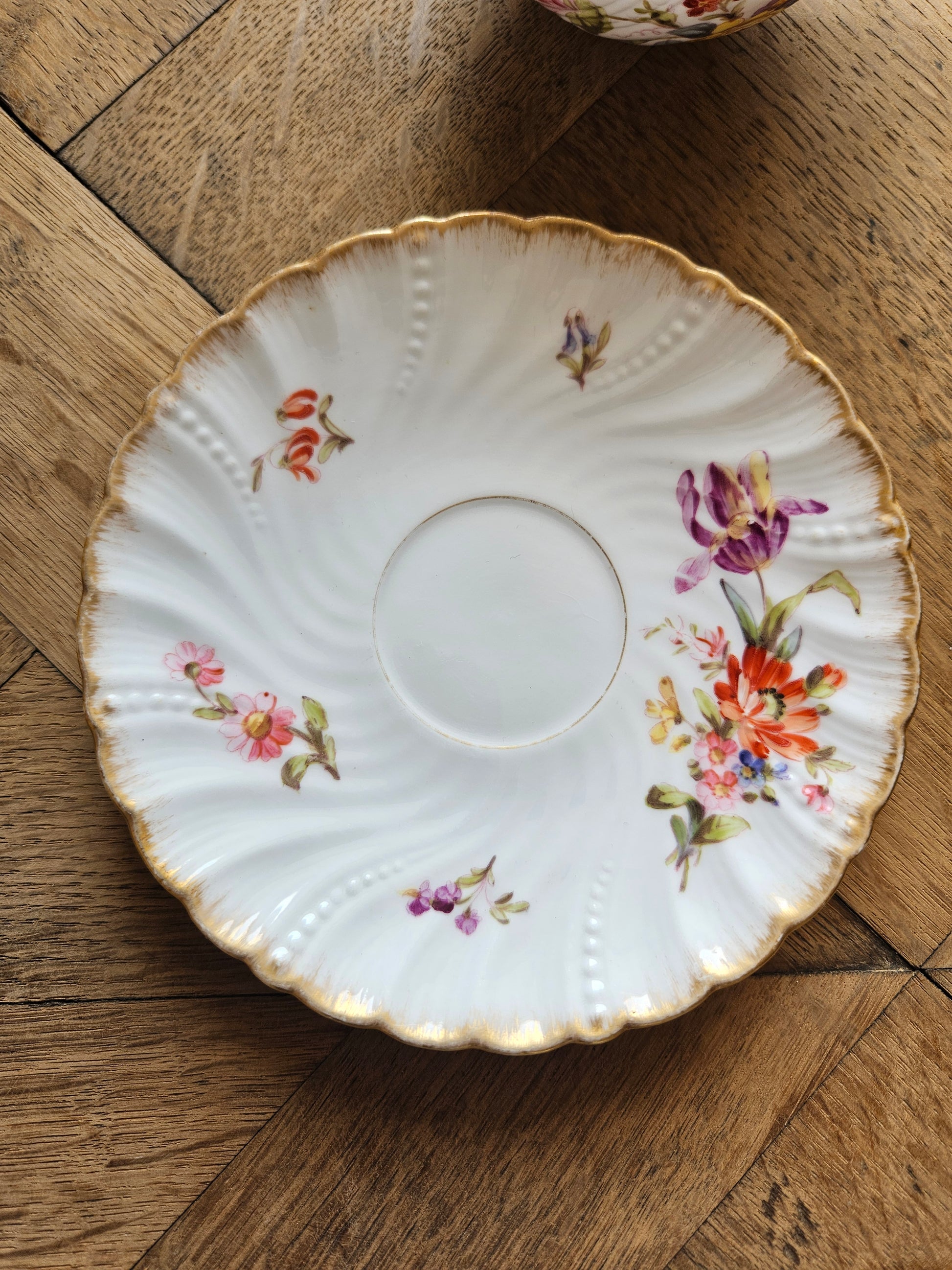 Tasses anciennes Sarreguemines modèle Saxe en porcelaine à fleurs