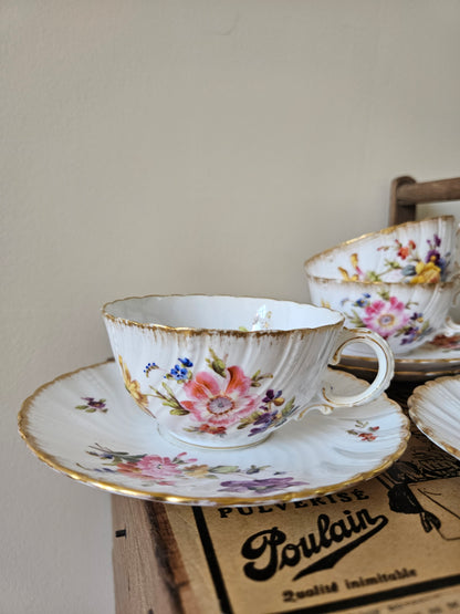 Tasses anciennes Sarreguemines modèle Saxe en porcelaine à fleurs