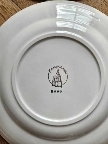 Assiettes plates vintage L’Amandinoise, à fleurs