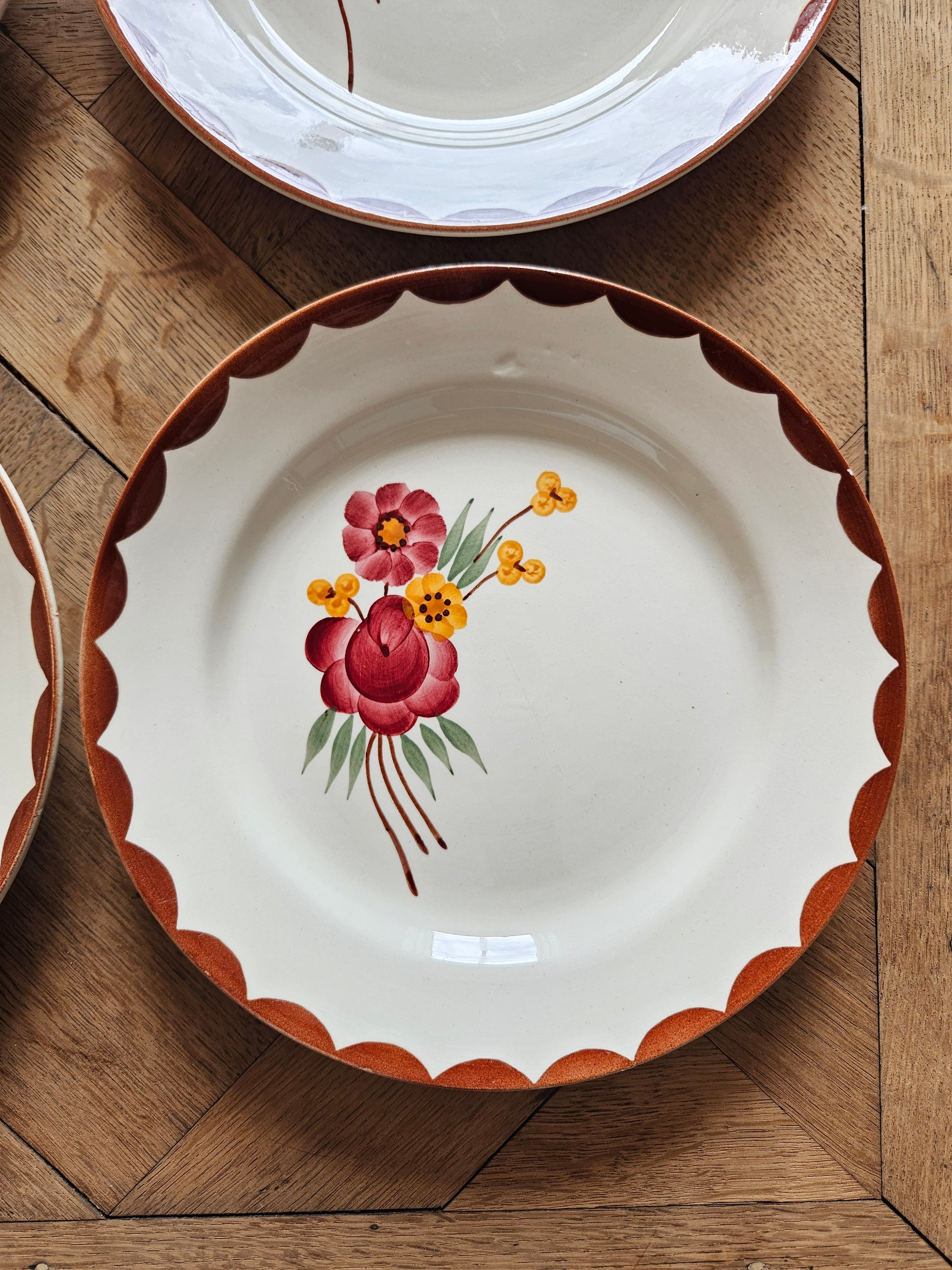 Assiettes plates vintage HBCM, Huguette