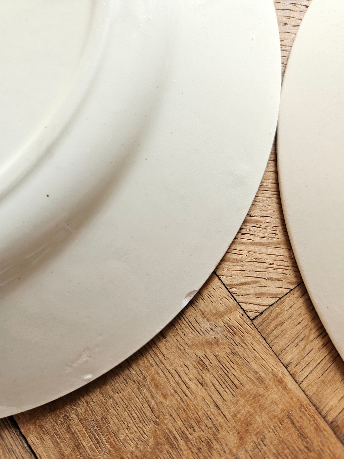Assiettes plates vintage HBCM, Huguette