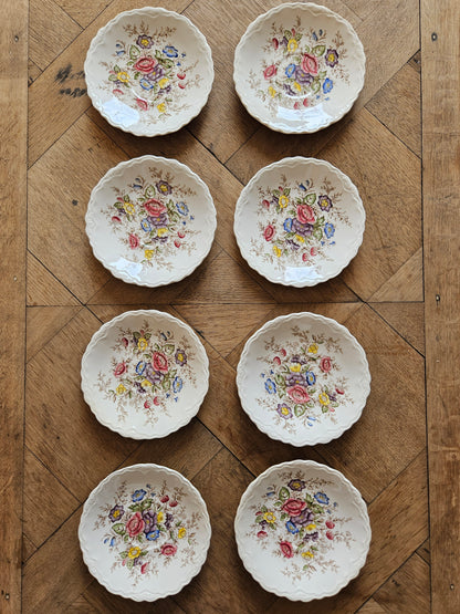 Lot de sous-tasses vintage au décor fleuri shabby chic