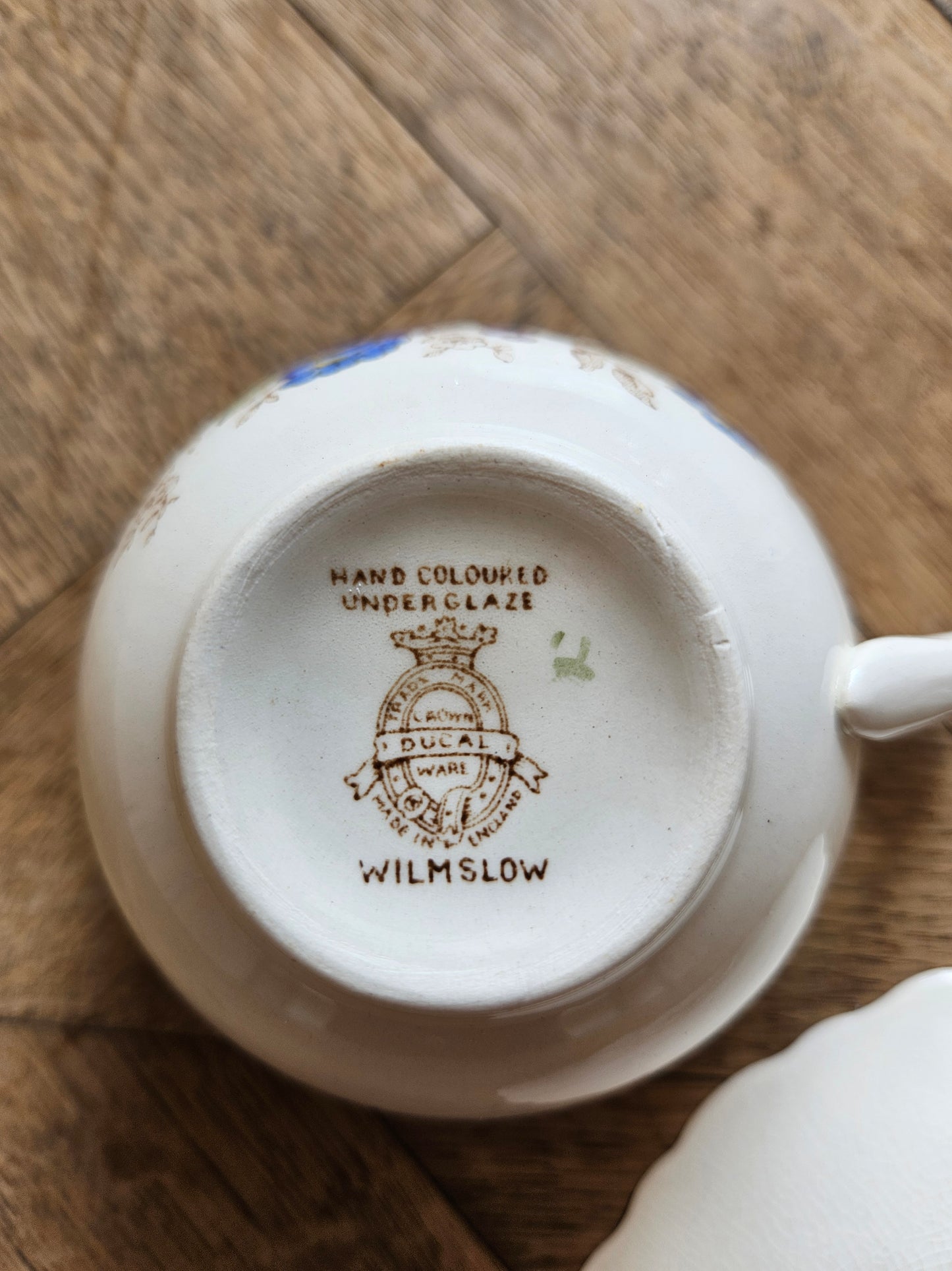 Estampille tasse vintage Crown Ducal Wilmslow