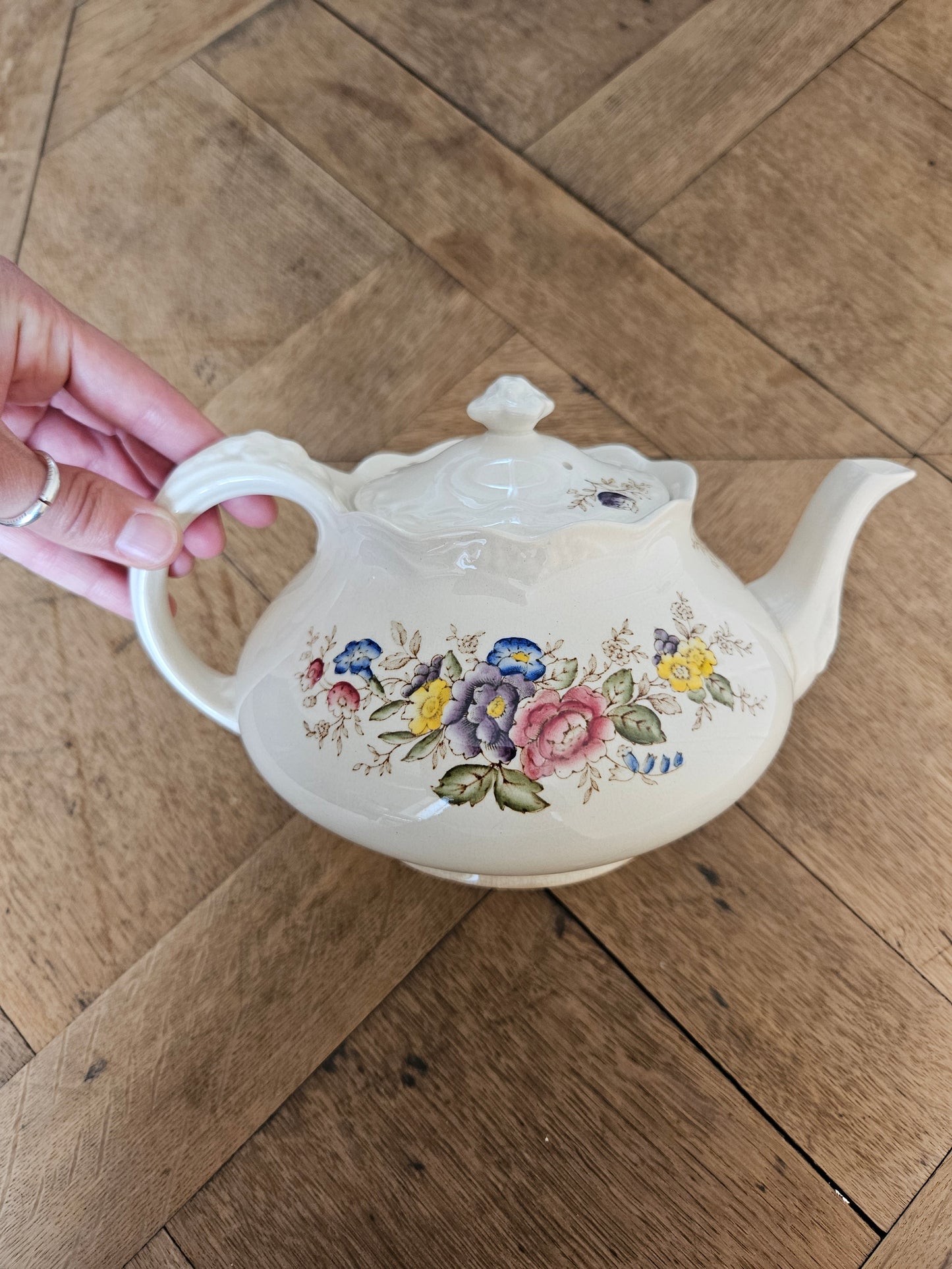 Théière vintage fleurie Crown Ducal, Wilmslow