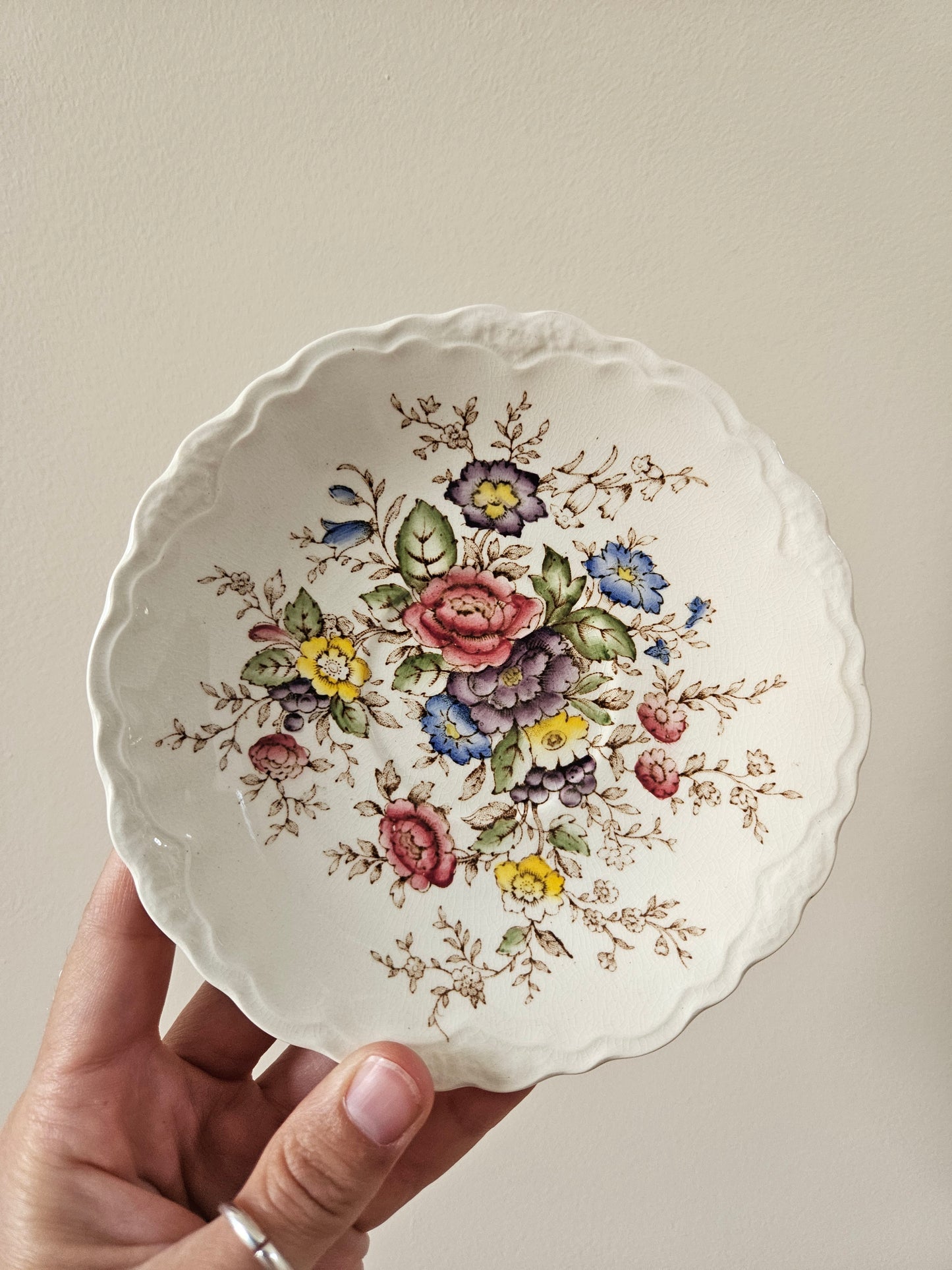 Sous-tasse fleurie Crown Ducal, Wilmslow, made in England