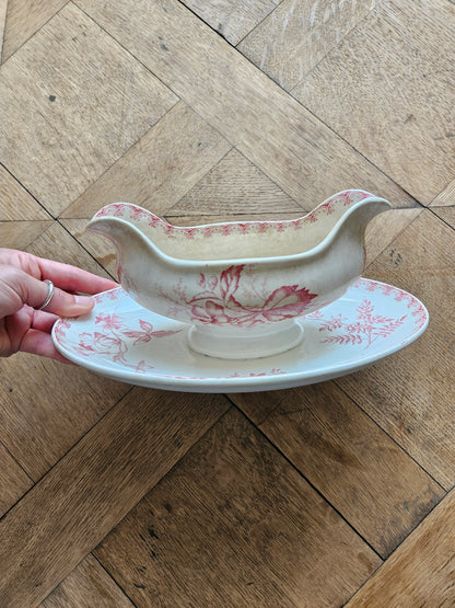 Saucière ancienne U&C Sarreguemines, modèle Vega, décor rose, terre de fer