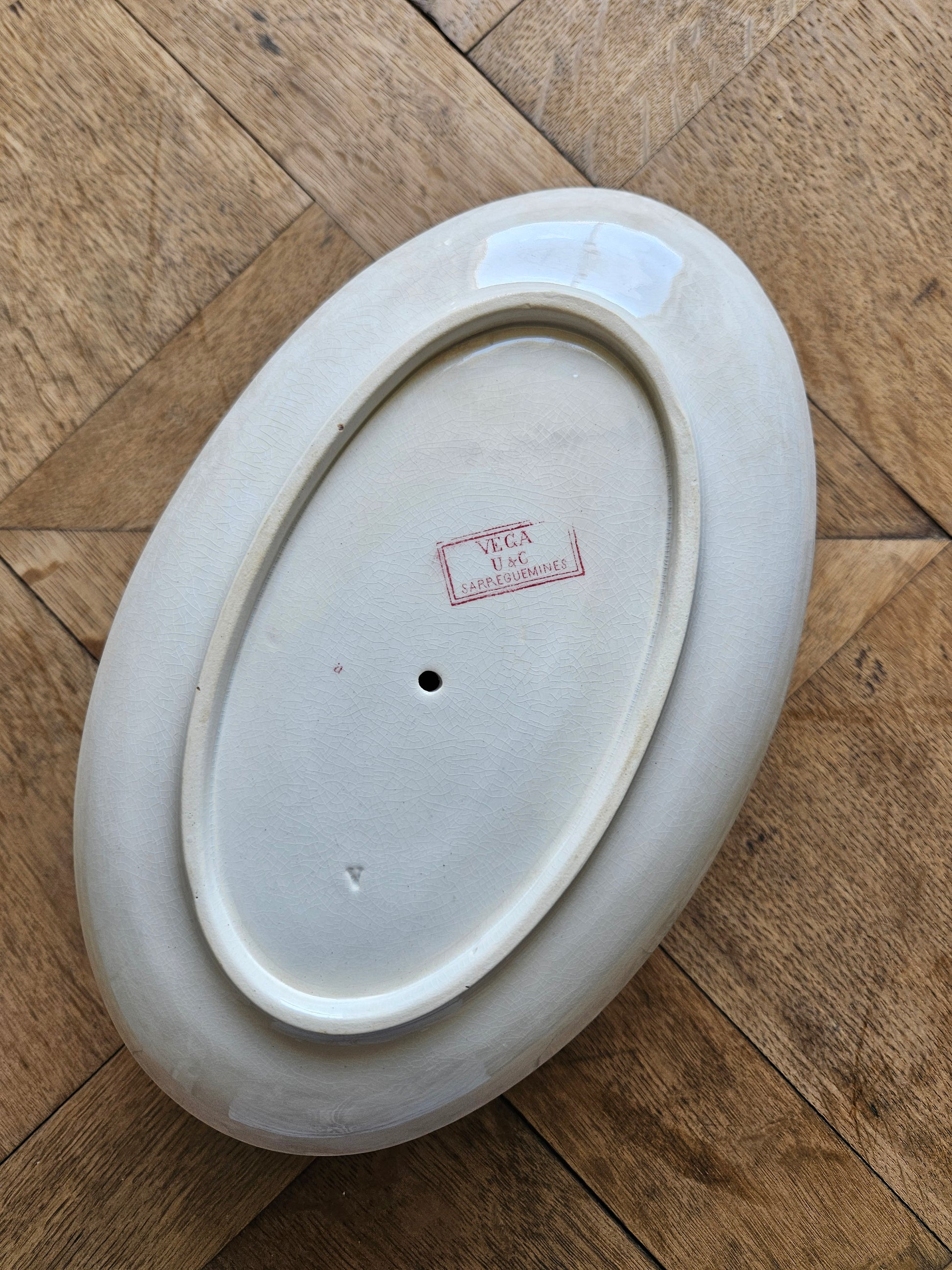 Estampille sur saucière ancienne U&C Sarreguemines, modèle Vega