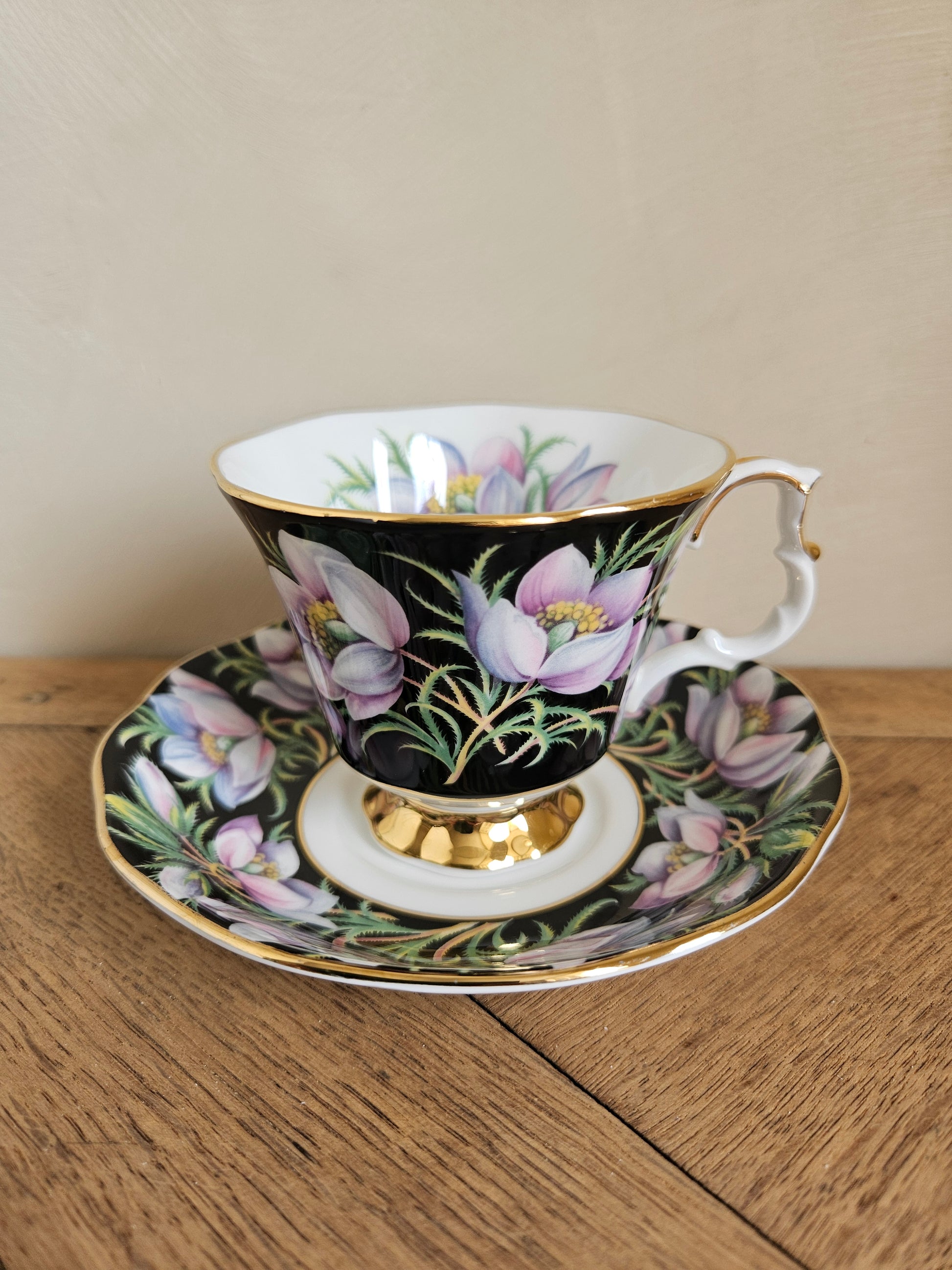 Tasse et sous-tasse vintage Royal Albert, Prairie Crocus