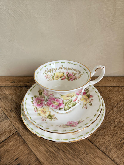Tasse Royal Albert, Happy Anniversary 