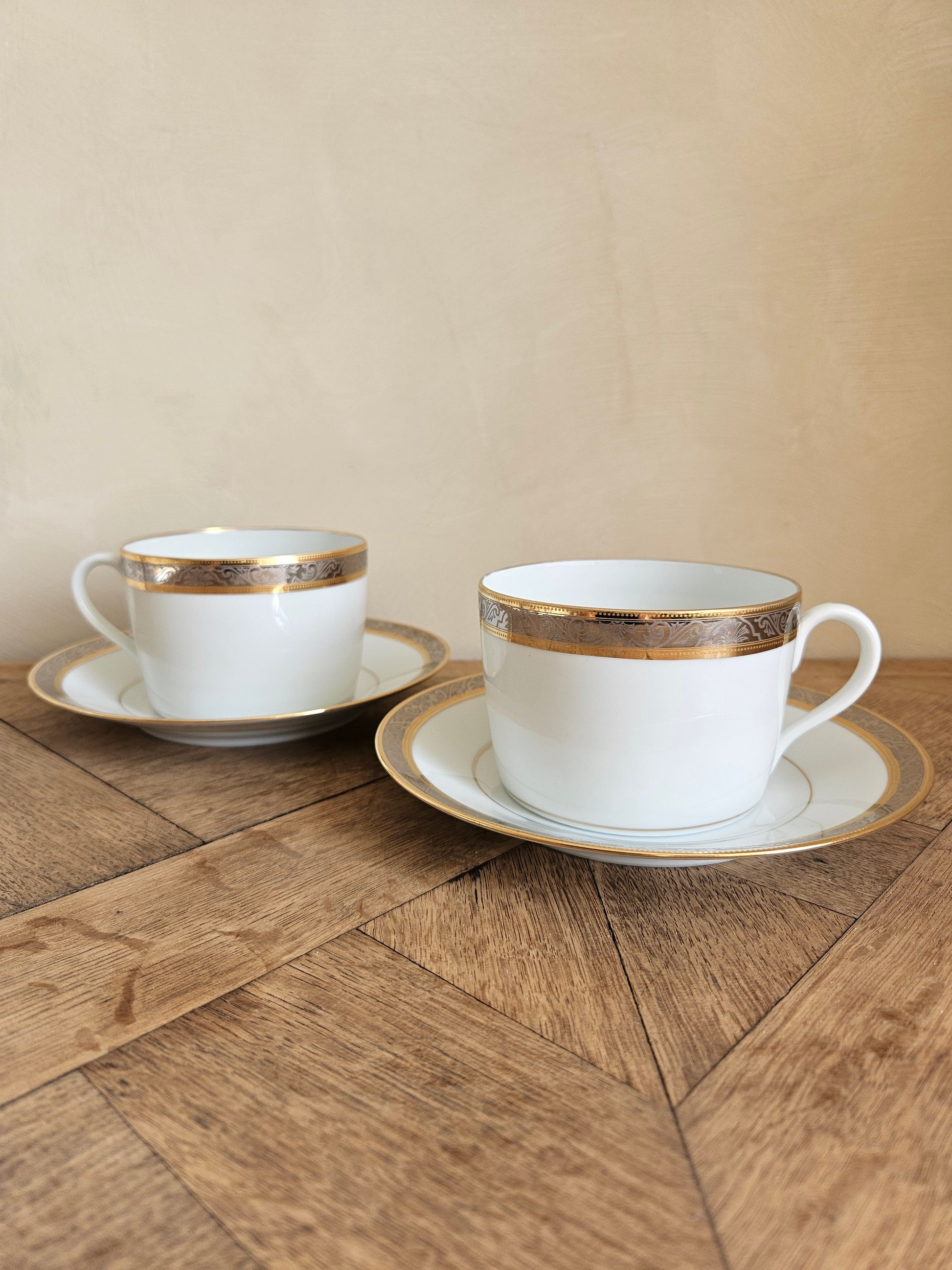 Lot de 2 grandes tasses en porcelaine Lafarge, Limoges