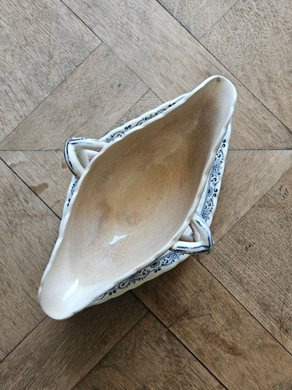 Patine sur saucière ancienne Mintons, Kerry.