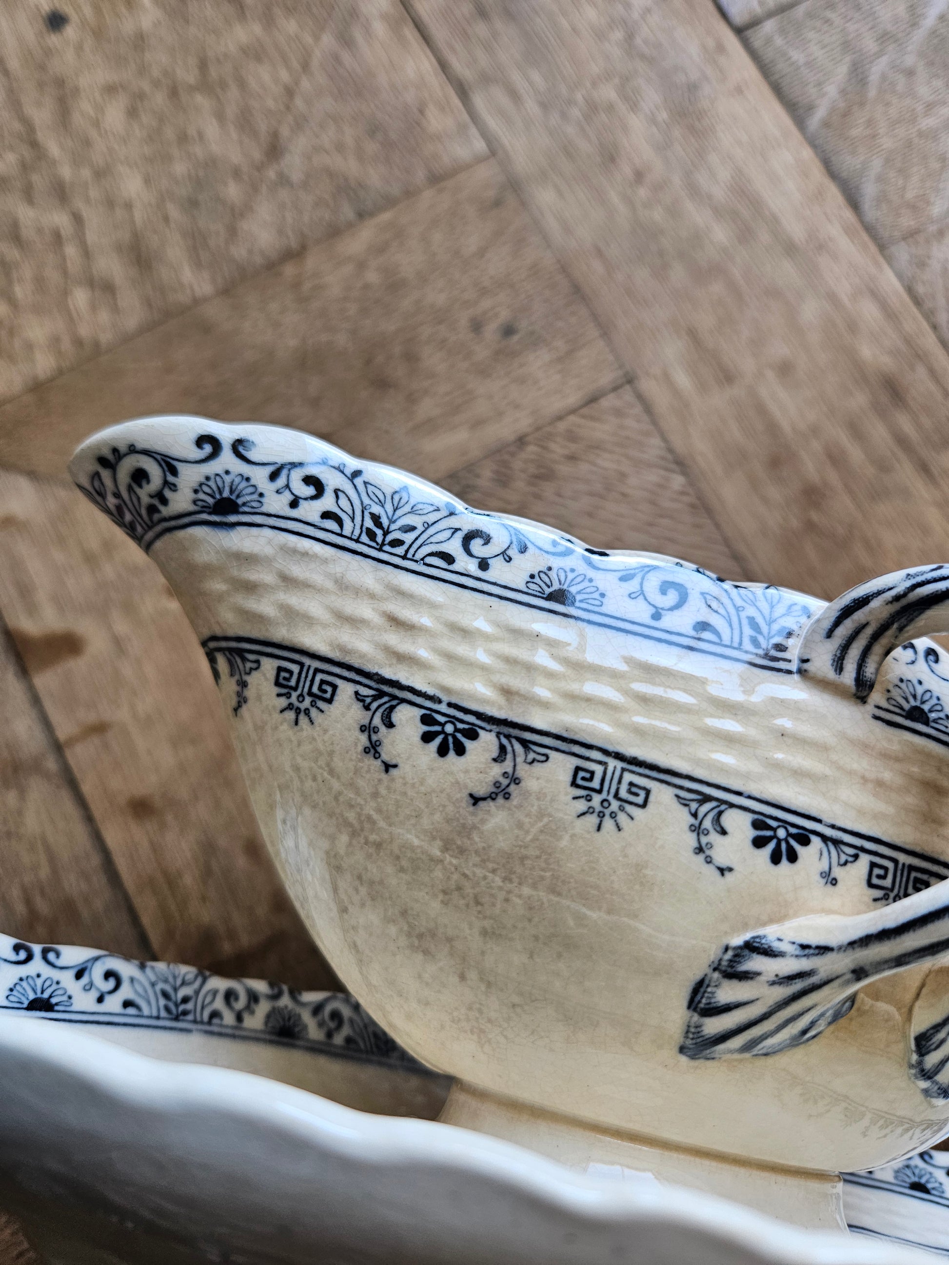 Saucière ancienne Mintons Kerry.