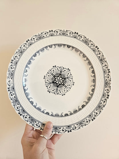 Assiette plate anciennes Mintons, Kerry. Grand dépôt Emile Bourgeois Paris. 