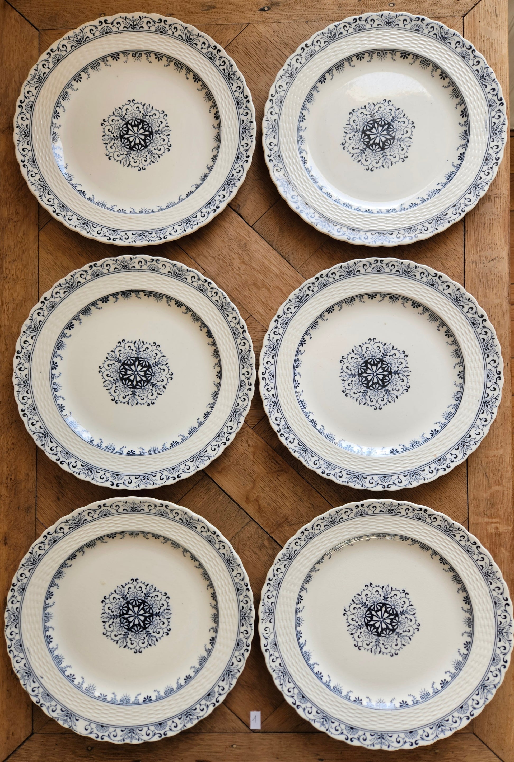 Lot de 6 assiettes plates anciennes Mintons, Kerry. Terre de fer.