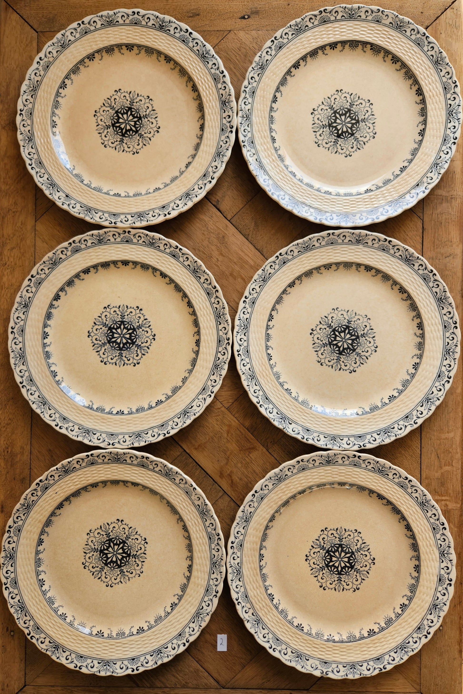 Lot de 6 assiettes plates anciennes Mintons, Kerry. Terre de fer.