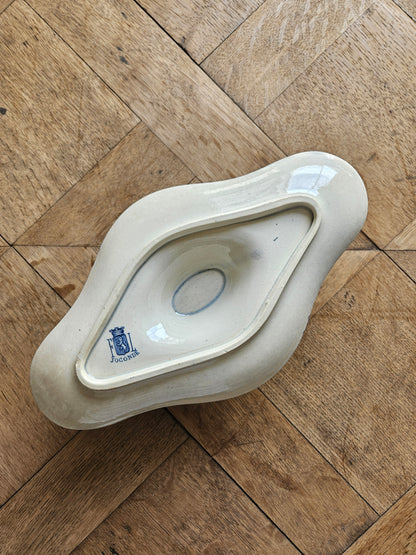 Saucière ancienne en terre de fer estampillée Faïencerie de Lyon, modèle Joconde