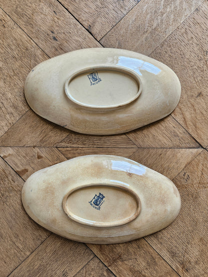 Lot de 2 raviers anciens estampillés Faïencerie de Lyon, Joconde. Charmante patine.