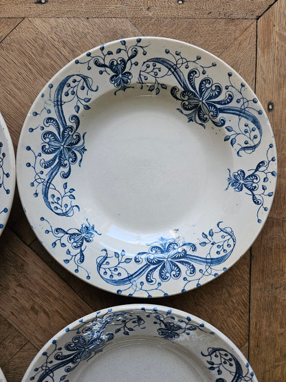 Assiette creuse ancienne patinée de la Faïencerie de Lyon, Joconde