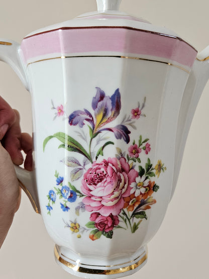 Service à café vintage en porcelaine, rose