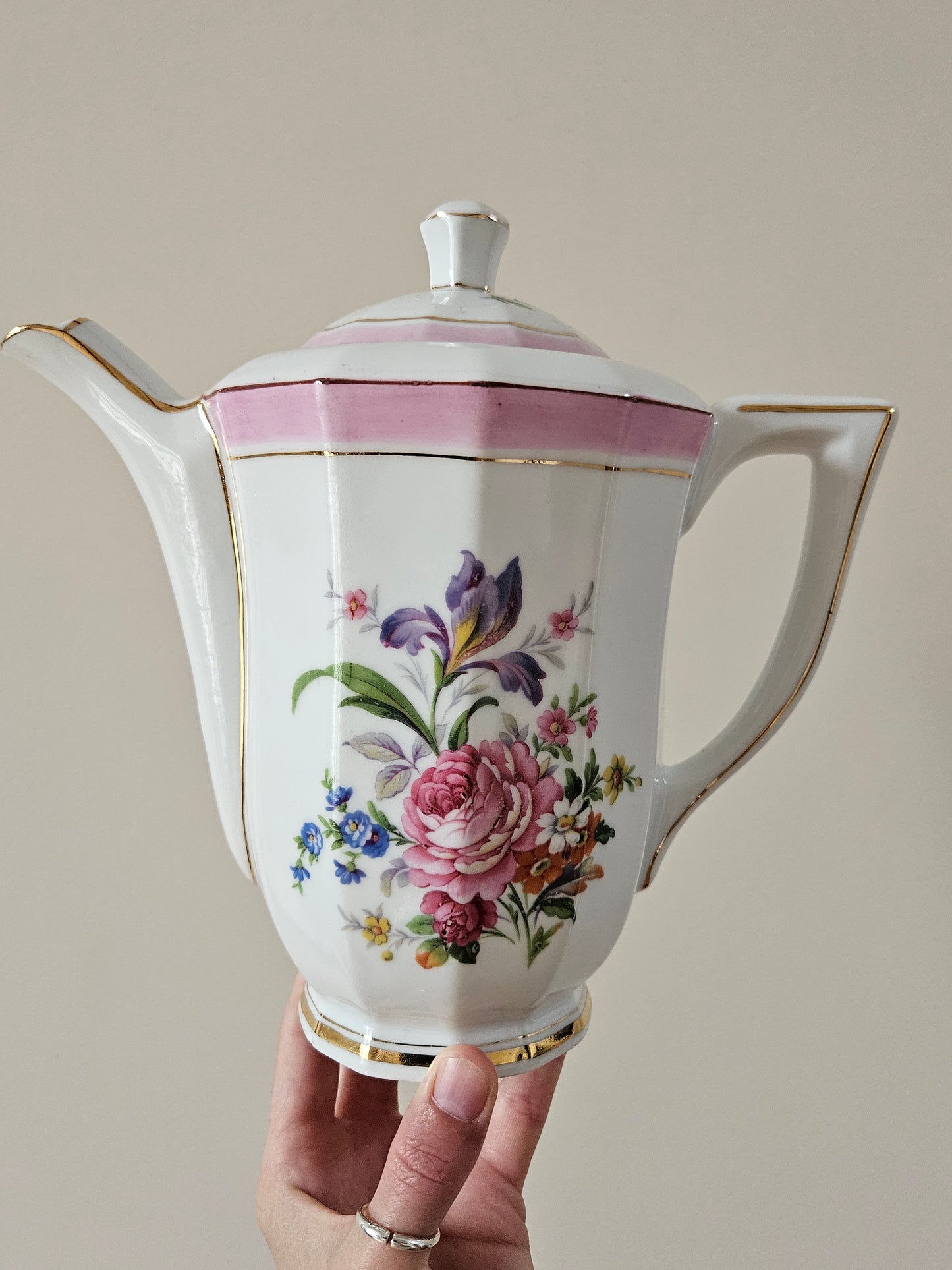 Service à café vintage en porcelaine, rose