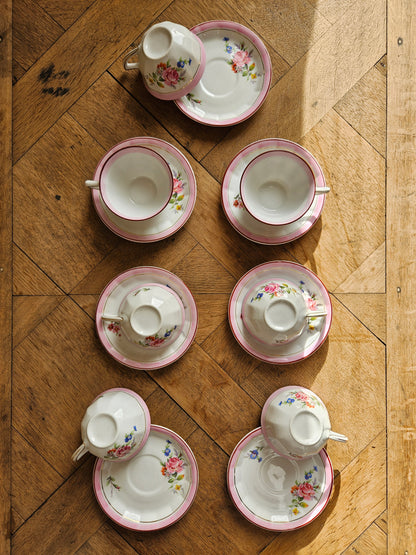 Lot de tasses vintage en porcelaine. 