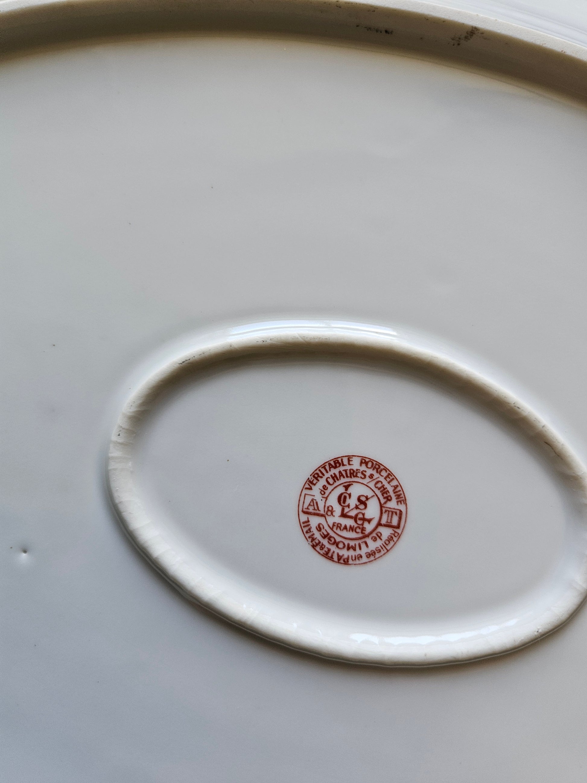 Estampille porcelaine de Châtres-sur-Cher, pâte et émail de Limoges 