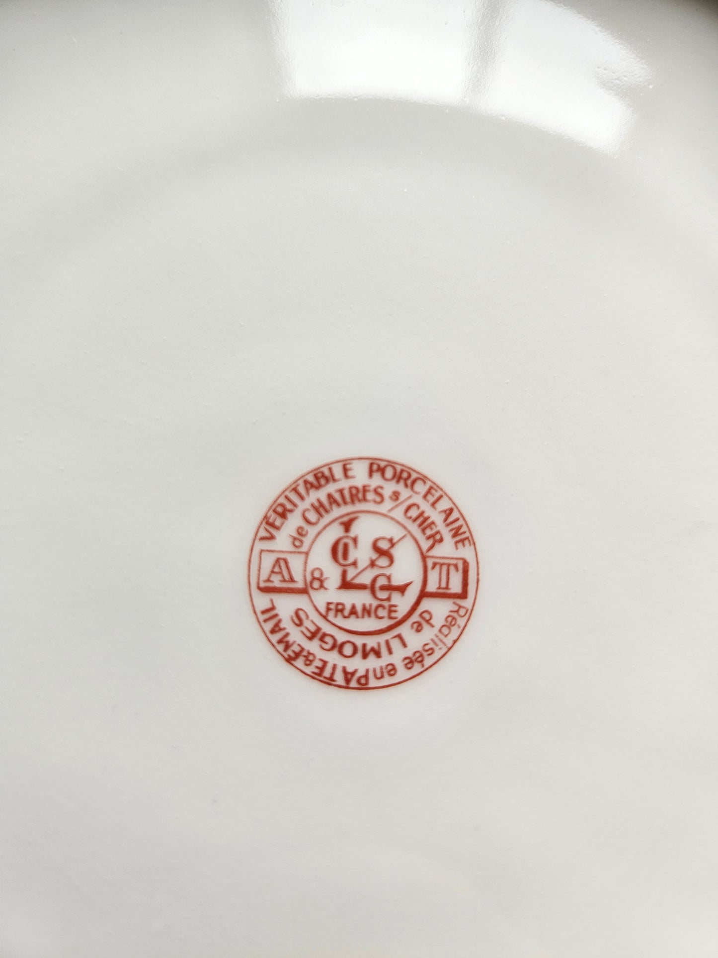 Assiettes plates anciennes porcelaine fleurie, Châtres-sur-Cher