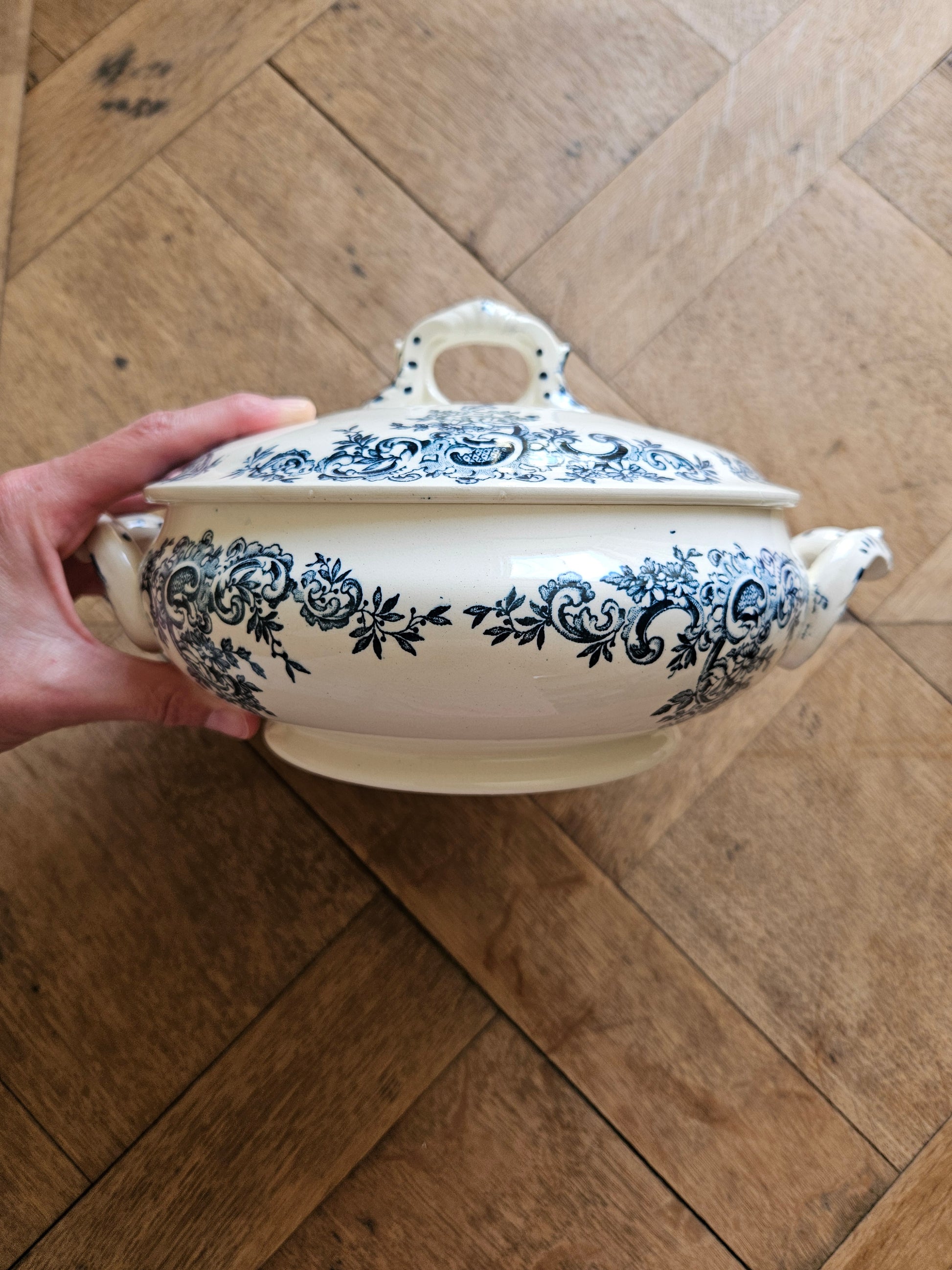 Légumier ancien HB & Cie, Louis XV. Ironstone