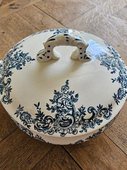 Légumier ancien HB & Cie, Louis XV. Terre de fer. Choisy-le-Roi 