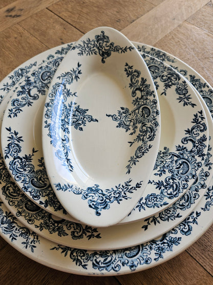 Vaisselle ancienne terre de fer. Hippolyte Boulenger, Choisy-le-Roi. Modèle Louis XV.