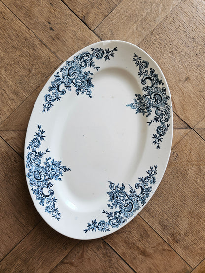 Plat ovale ancien Hippolyte Boulenger & Cie, Louis XV. Terre de fer.