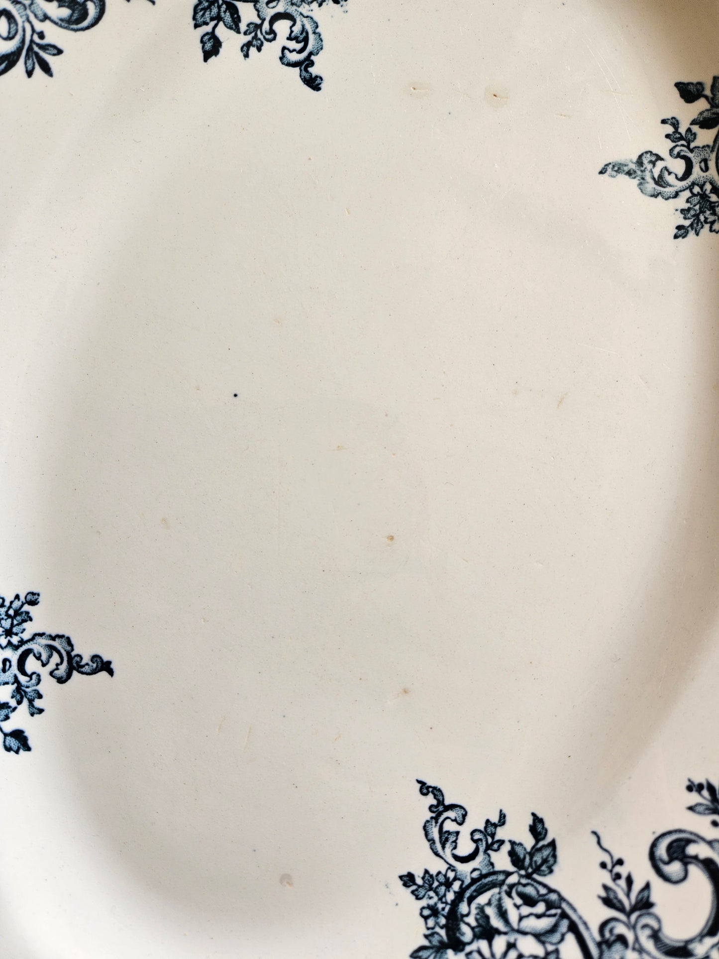 Plat ovale ancien HB & Cie, Louis XV