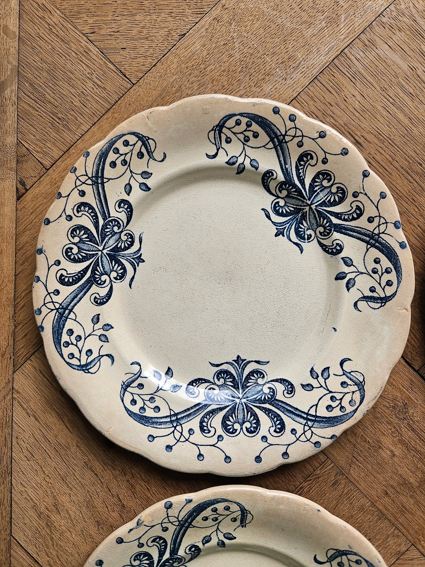 Assiettes à dessert anciennes Faïencerie de Lyon, Joconde #1