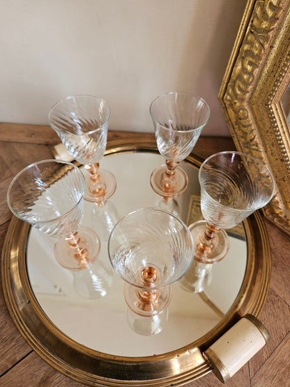 Lot de 5 verres à apéritif vintage Luminarc Rosaline. Verres à pied rose.