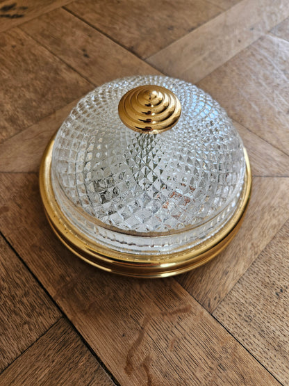 Luminaire plafonnier vintage. Style art déco. Verre et métal doré. 