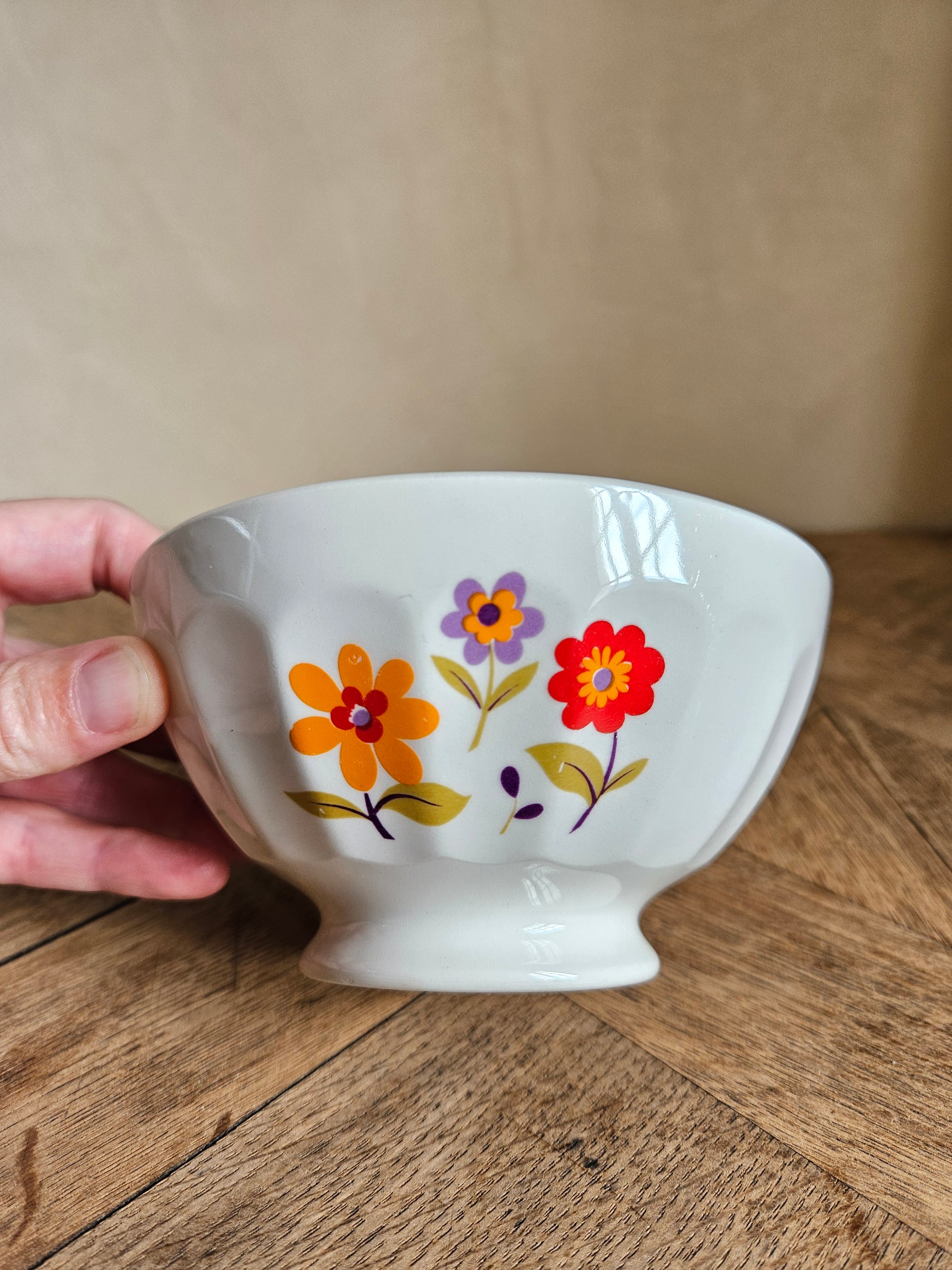 Bol à facettes ancien, petites fleurs 70's