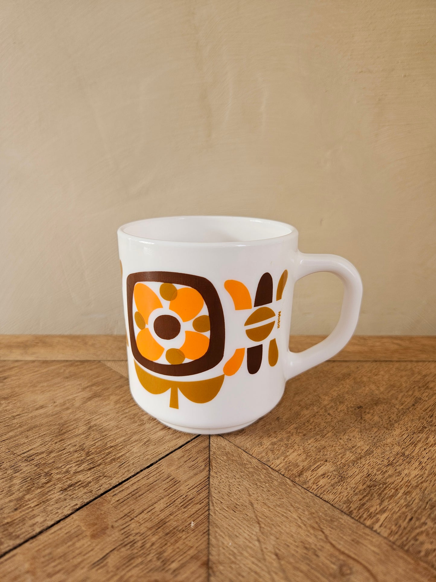 Mug vintage Arcopal, Mobil, orange et marron