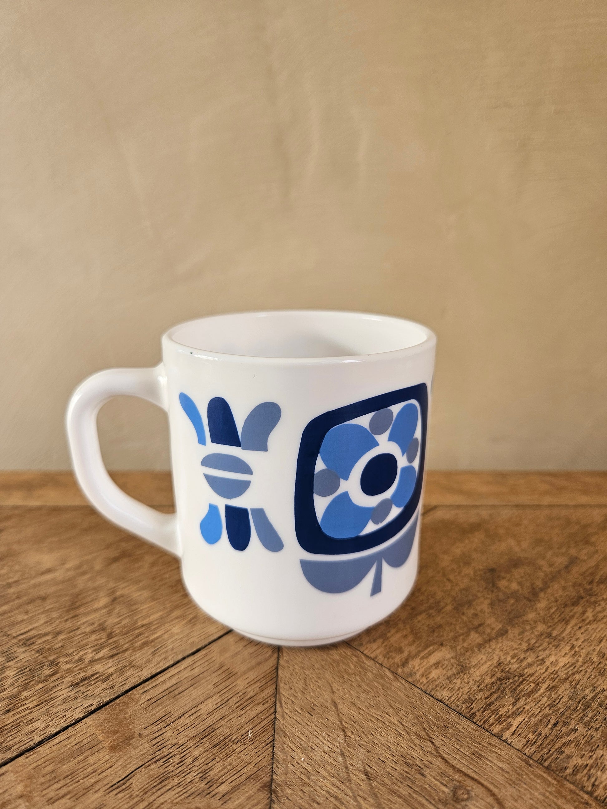 Mug vintage Arcopal, Mobil, bleu